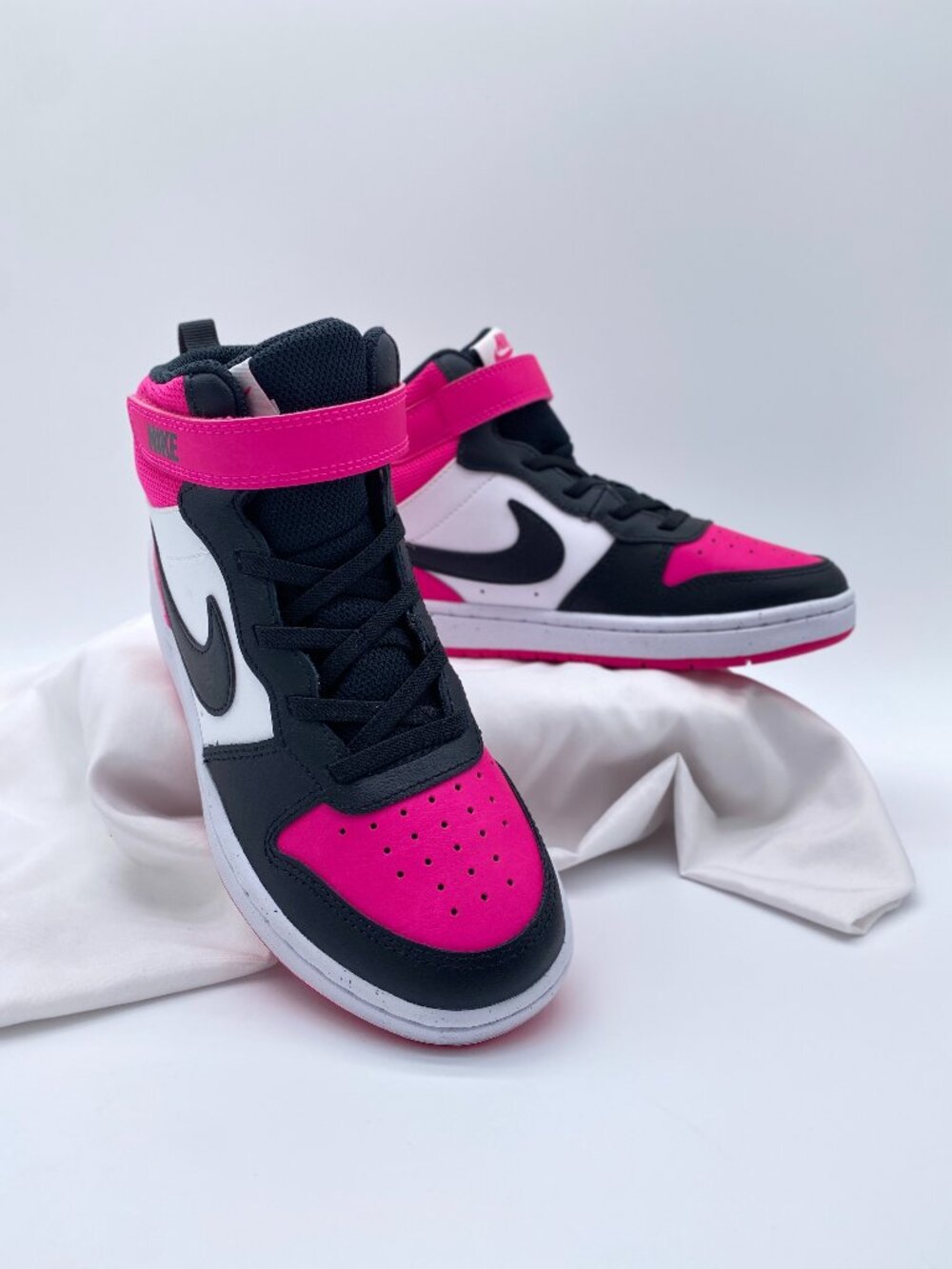 Nike Kids Court Borough Mid 2 Fierce Pink Black Sneaker 3Y NWOT